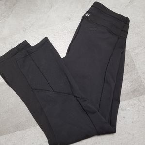 Lululemon crops size 4